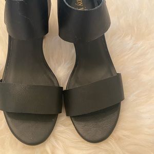 Cathy Jean Black Heels